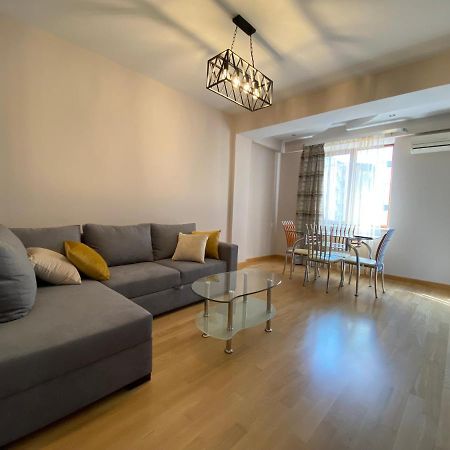 Northern Avenue Apartment Yerevan Exterior photo