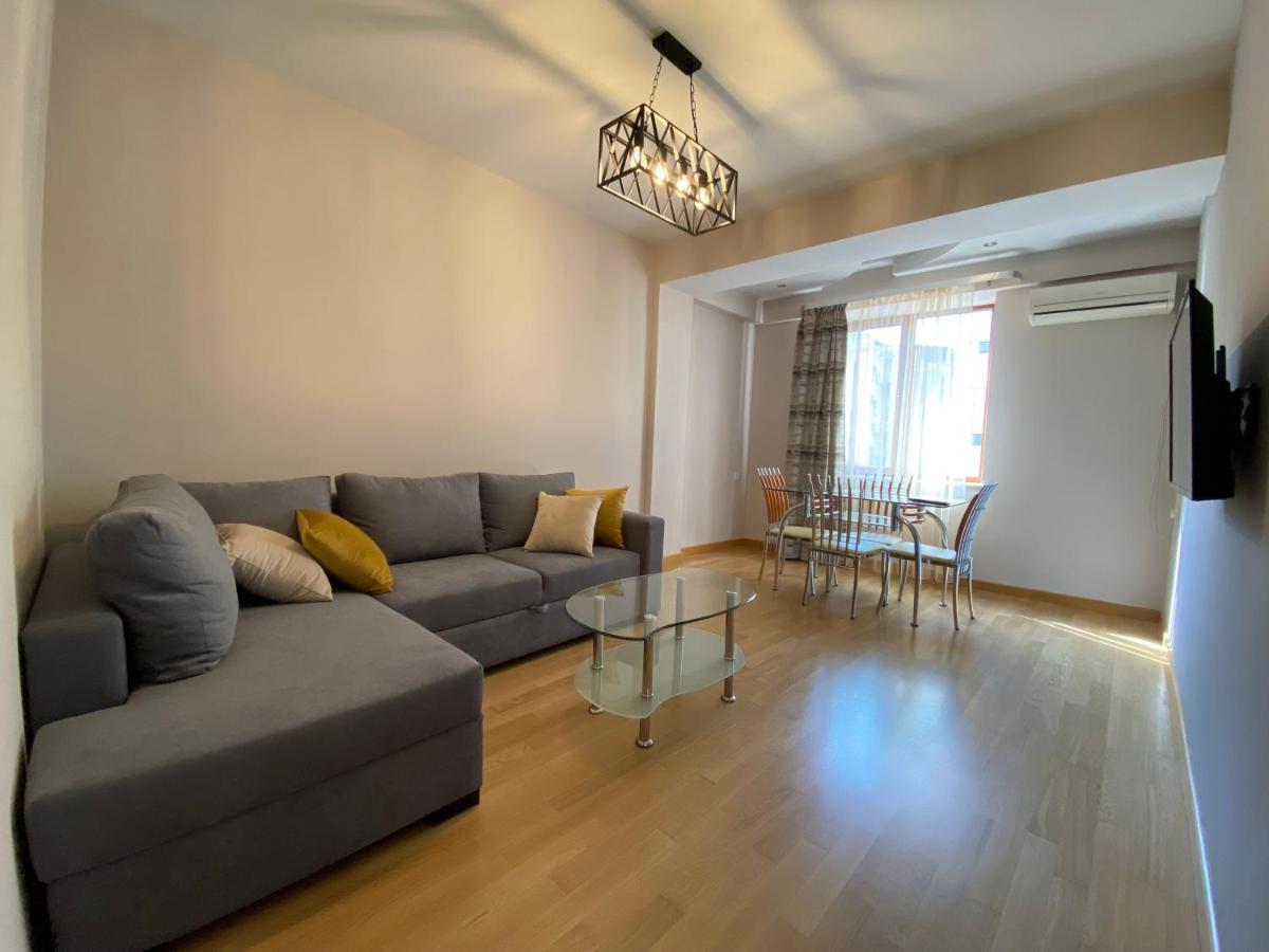 Northern Avenue Apartment Yerevan Exterior photo