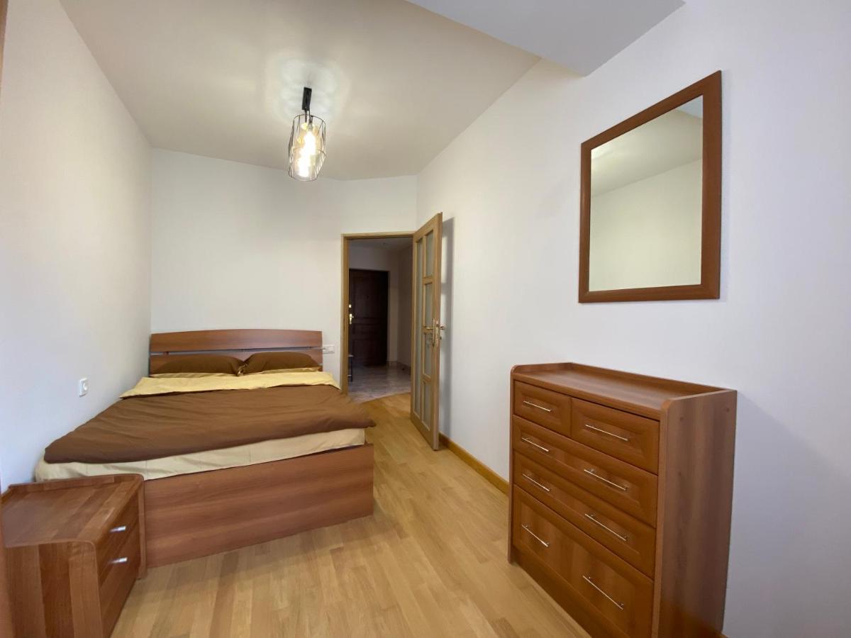 Northern Avenue Apartment Yerevan Exterior photo
